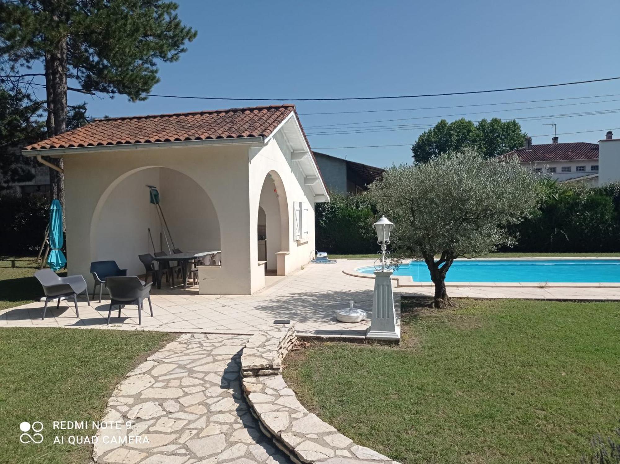La Maison Basque Sainte-Livrade-sur-Lot 외부 사진